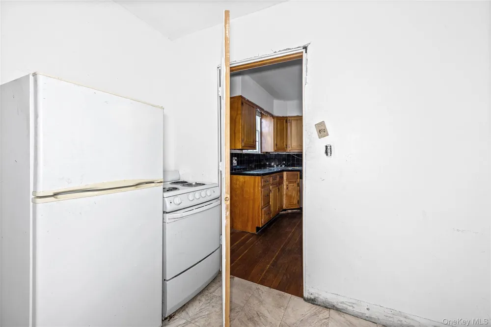 674 Henry Street Uniondale, NY 11553