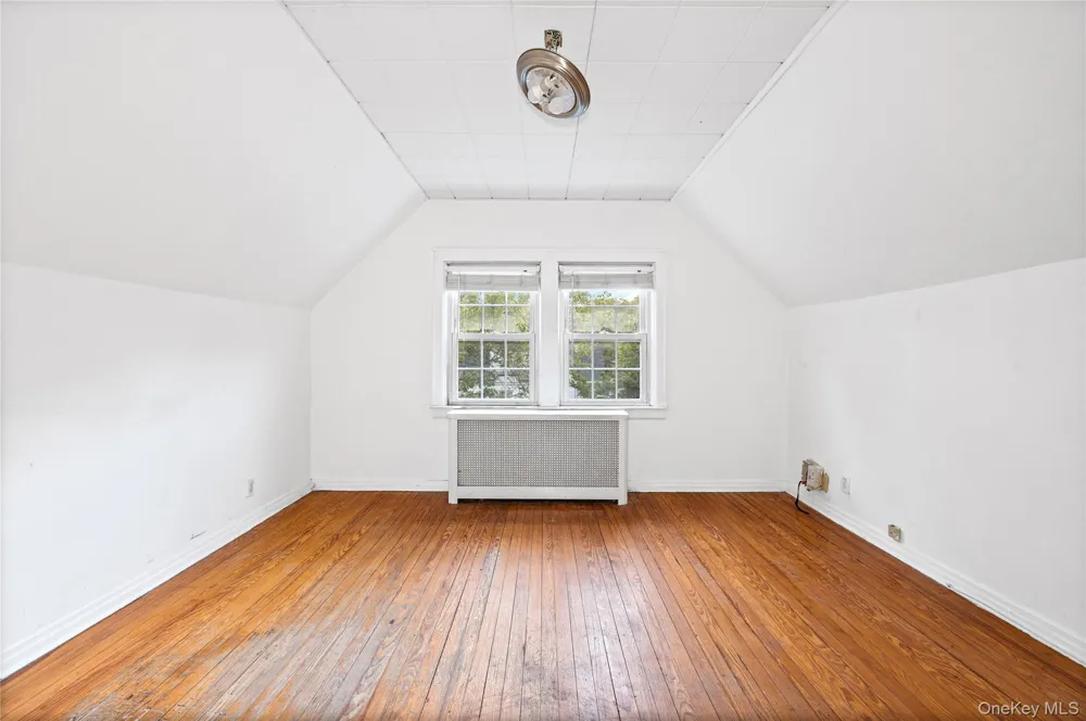 674 Henry Street Uniondale, NY 11553