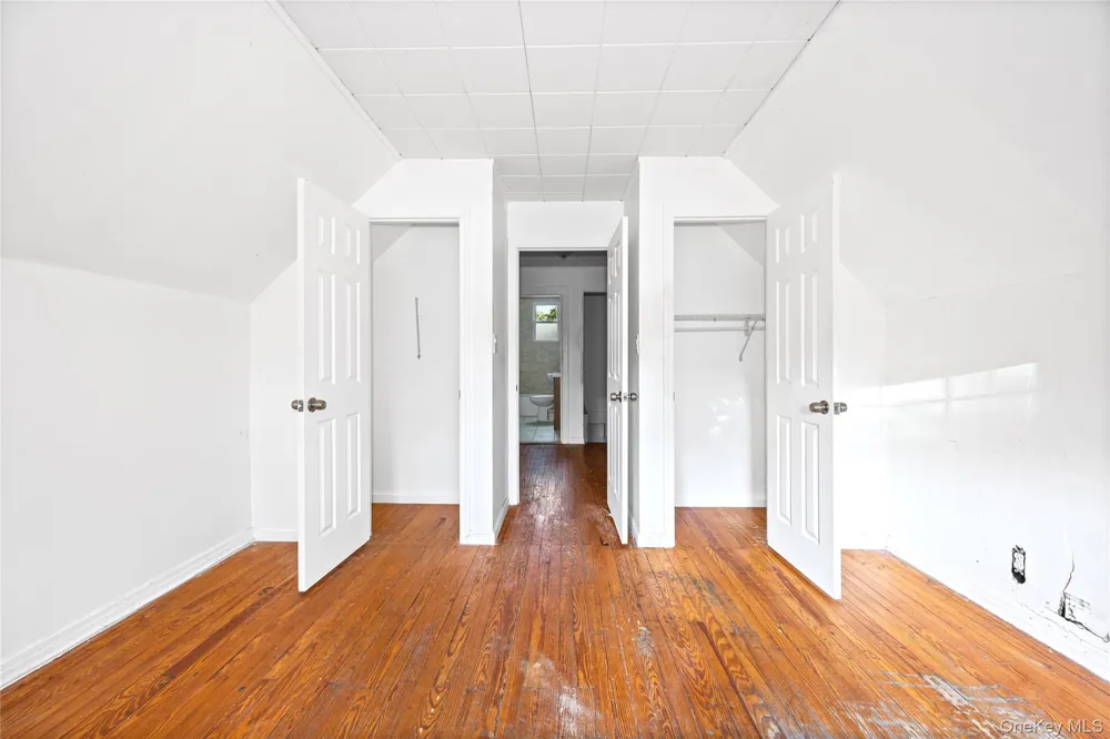 674 Henry Street Uniondale, NY 11553