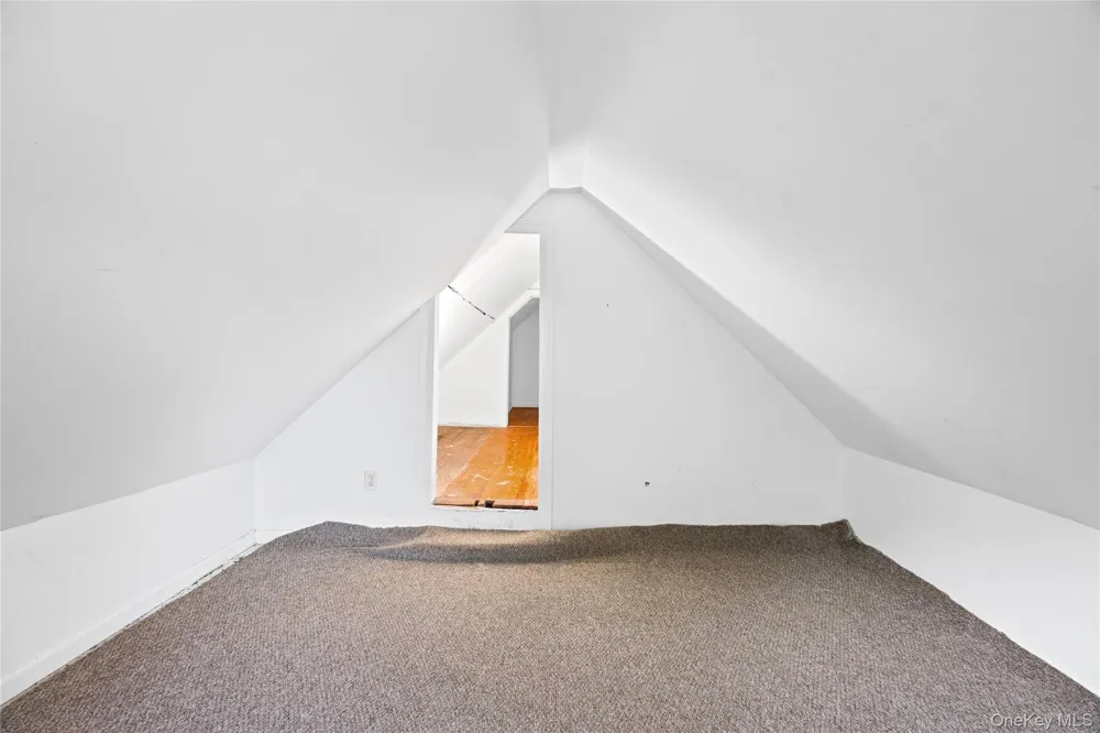 674 Henry Street Uniondale, NY 11553