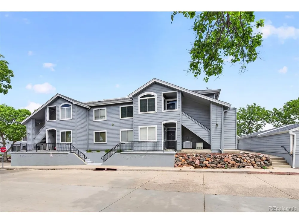8500 E Jefferson Avenue #9H