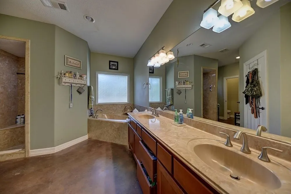 28850 Riley Road Waller, TX 77484