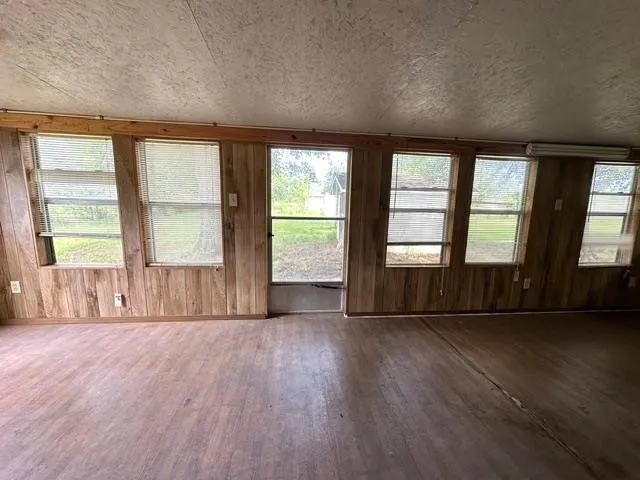 19405 HWY 69 Savannah, TN 38372