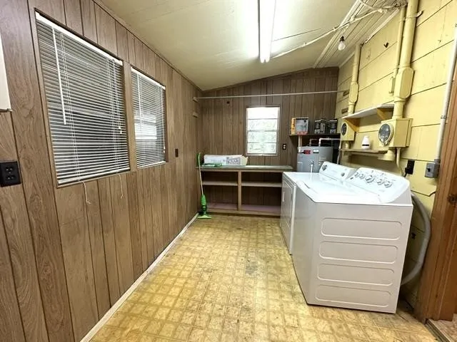 19405 HWY 69 Savannah, TN 38372