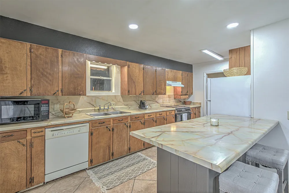 5304 Bedford Street Kingsland, TX 78639