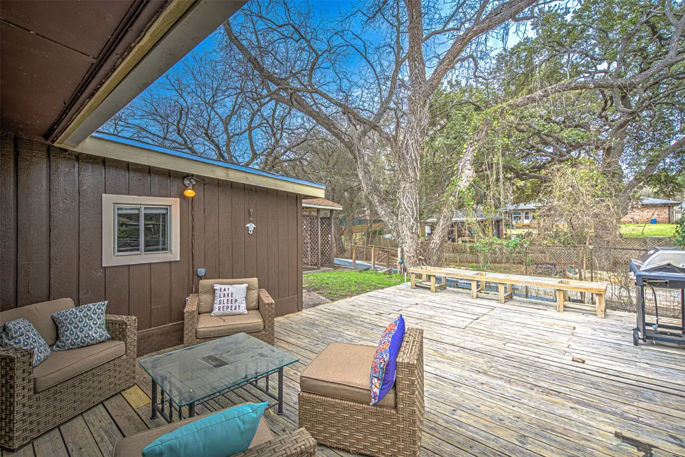 5304 Bedford Street Kingsland, TX 78639