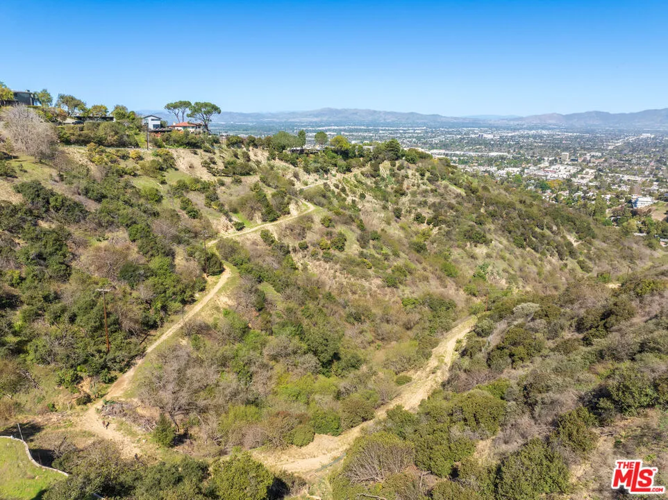 13511 Mulholland Drive Beverly Hills, CA 90210