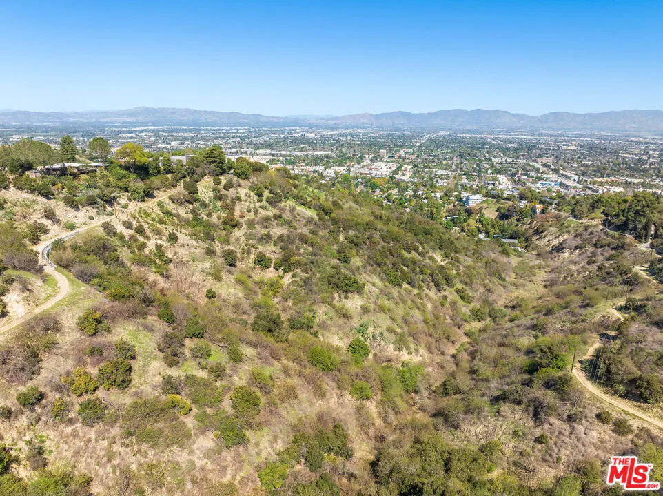 13511 Mulholland Drive Beverly Hills, CA 90210