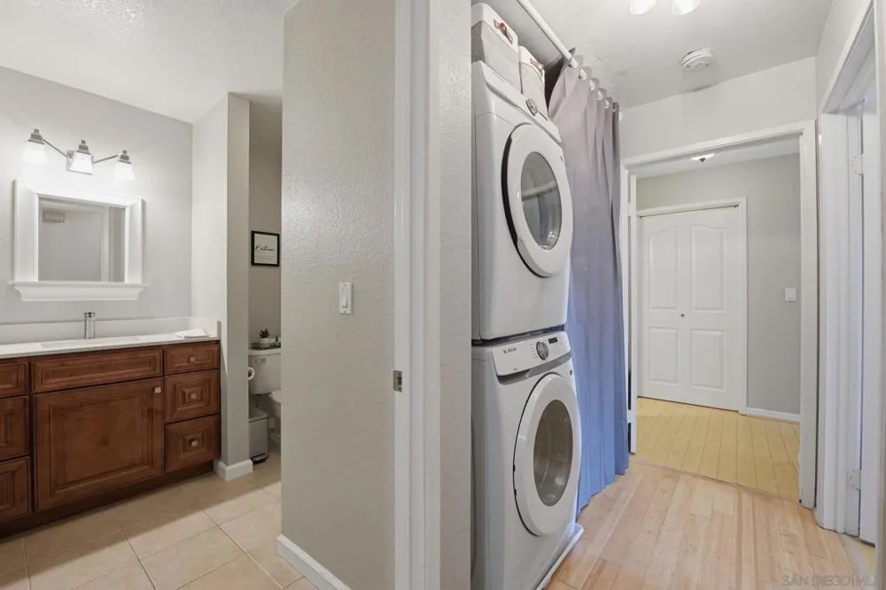 13768 Ruette Le Parc #C Del Mar, CA 92014