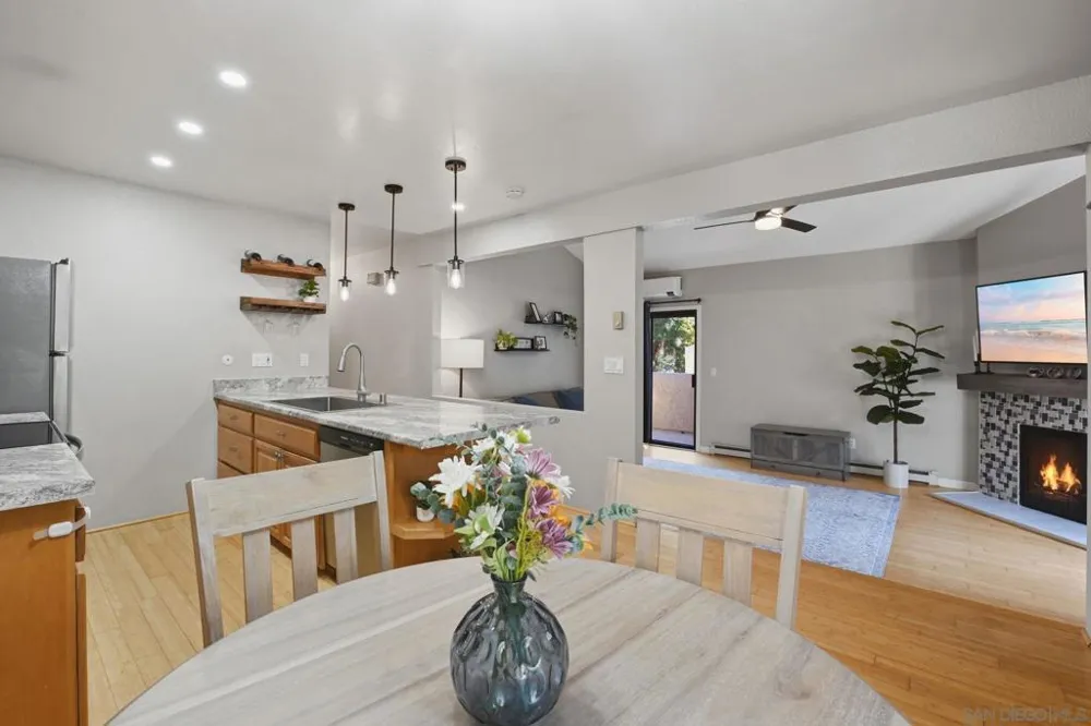 13768 Ruette Le Parc #C Del Mar, CA 92014