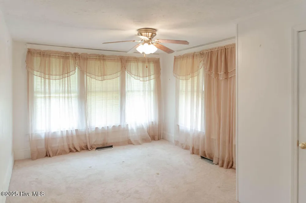 203 Minturn Avenue Hamlet, NC 28345