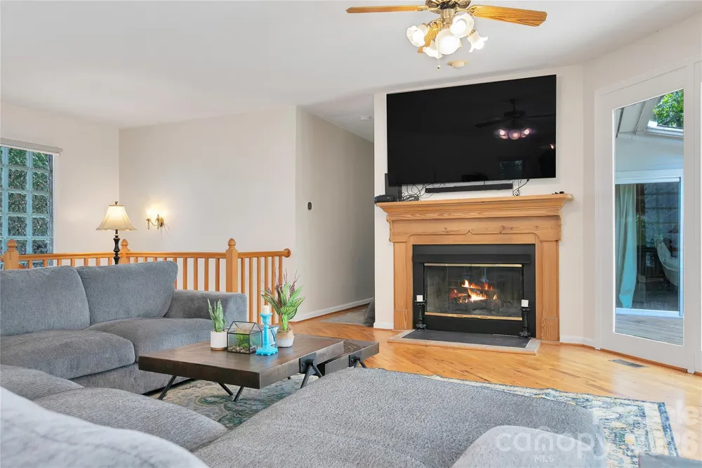 154 Chestnut Lane Cedar Mountain, NC 28718