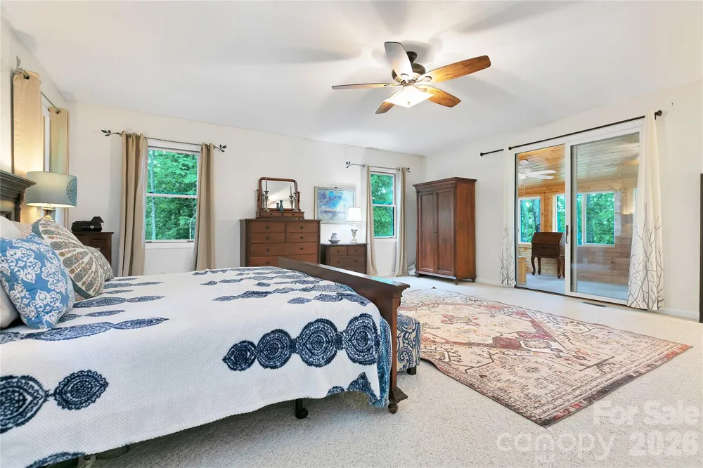 154 Chestnut Lane Cedar Mountain, NC 28718
