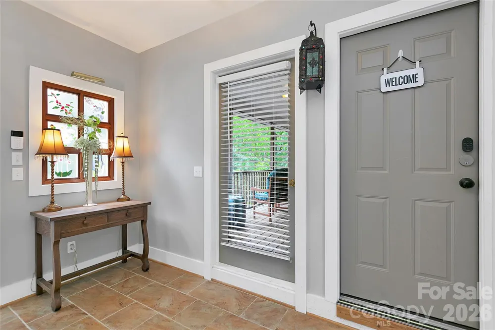 154 Chestnut Lane Cedar Mountain, NC 28718