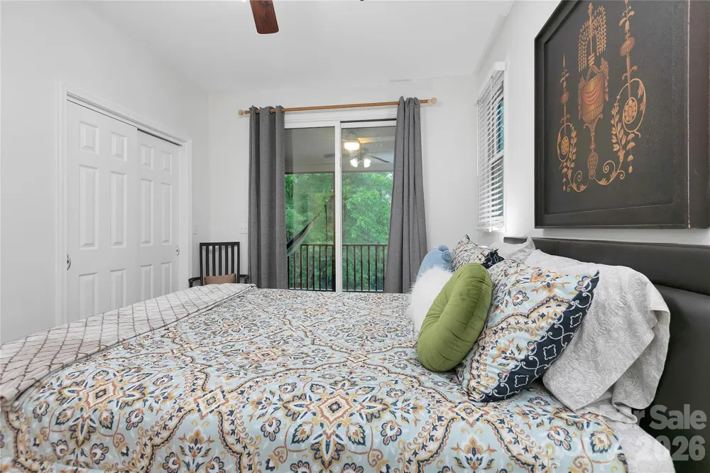 154 Chestnut Lane Cedar Mountain, NC 28718