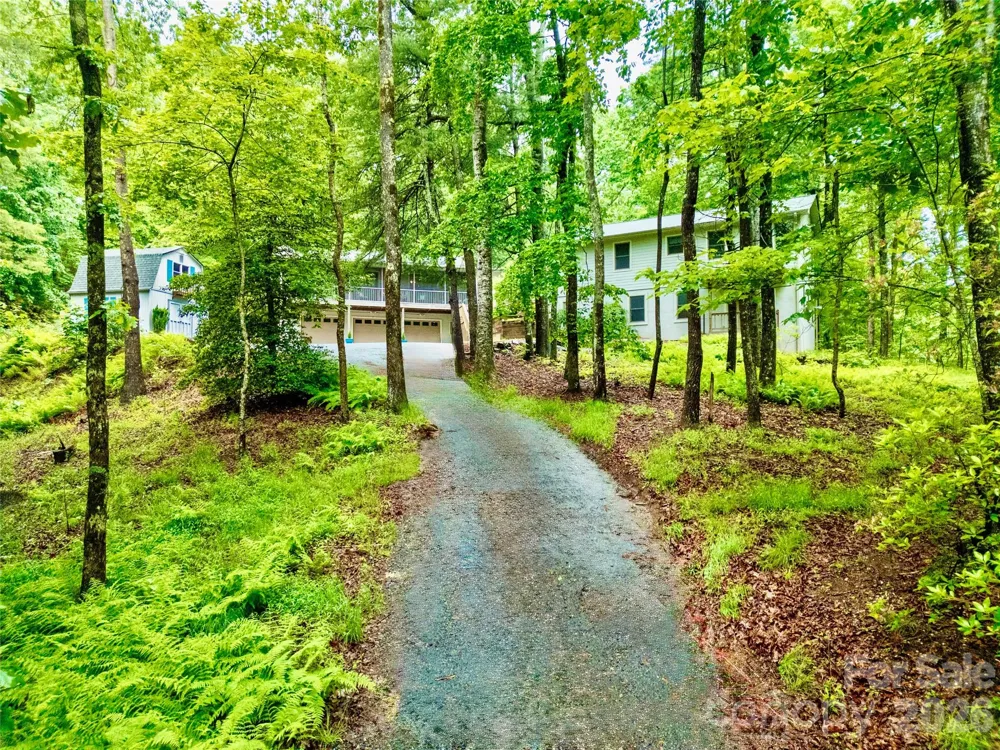 154 Chestnut Lane Cedar Mountain, NC 28718