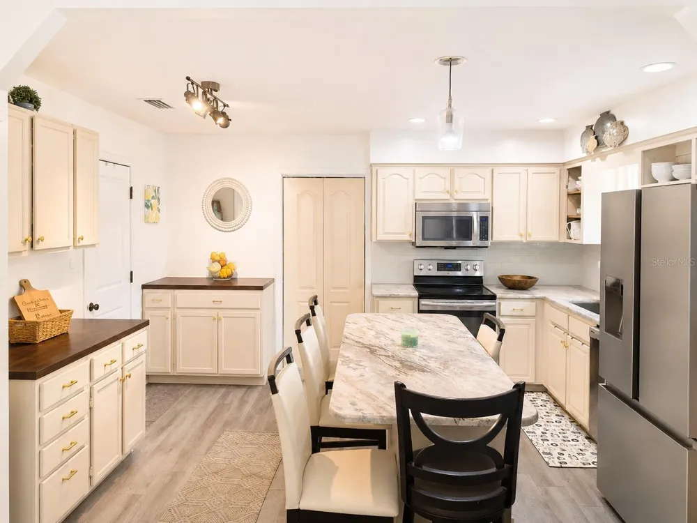 12820 NW 116TH PLACE Alachua, FL 32615