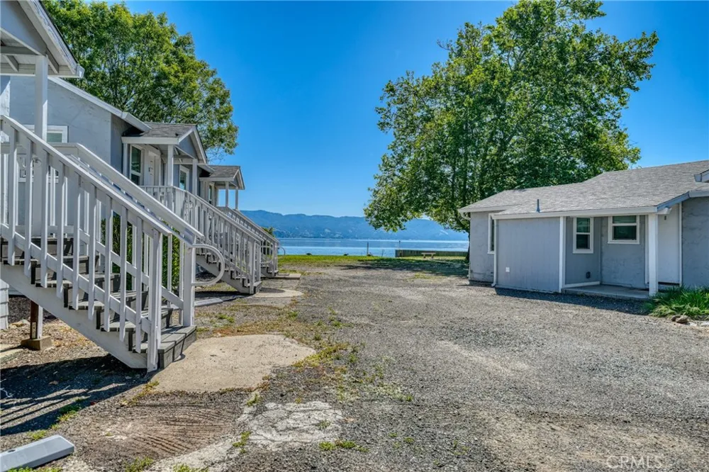 4550 Lakeshore Lakeport, CA 95453