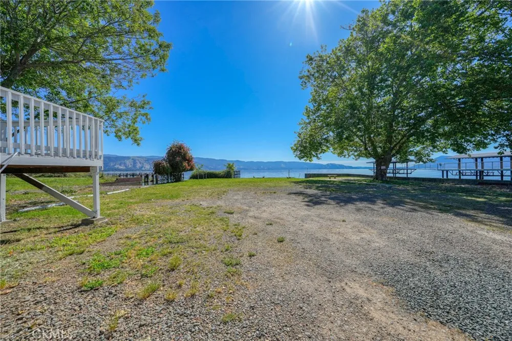 4550 Lakeshore Lakeport, CA 95453