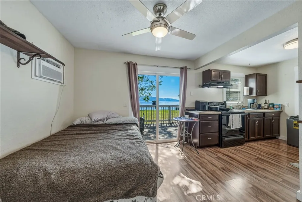 4550 Lakeshore Lakeport, CA 95453