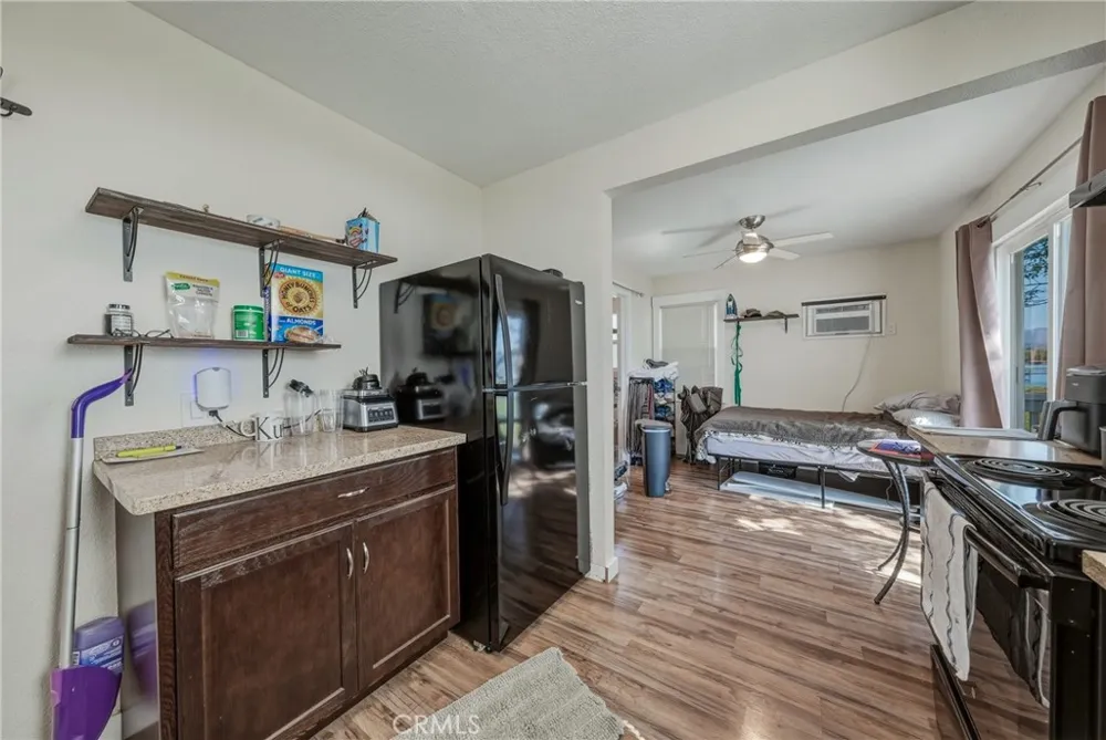 4550 Lakeshore Lakeport, CA 95453