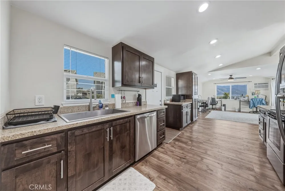 4550 Lakeshore Lakeport, CA 95453