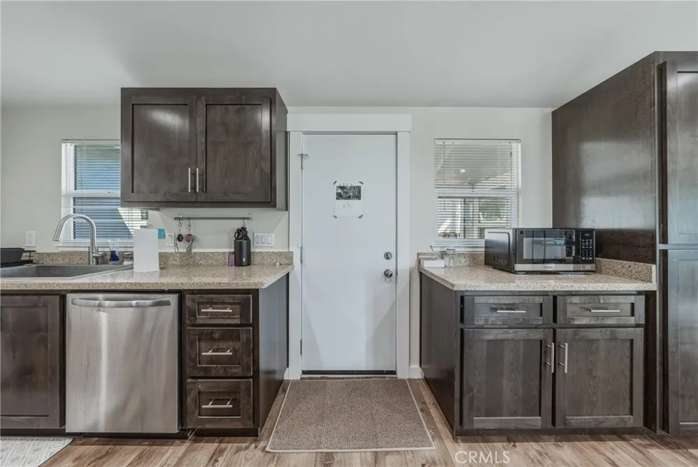 4550 Lakeshore Lakeport, CA 95453