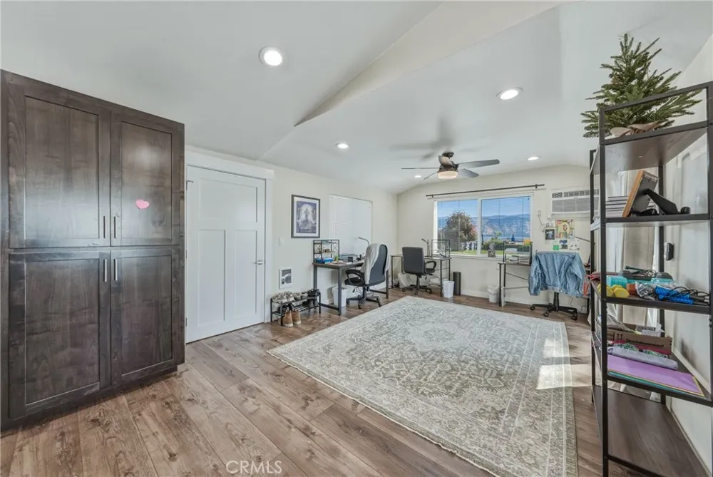 4550 Lakeshore Lakeport, CA 95453