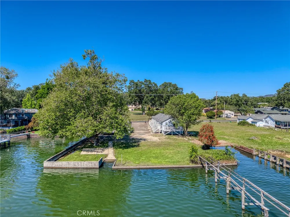 4550 Lakeshore Lakeport, CA 95453