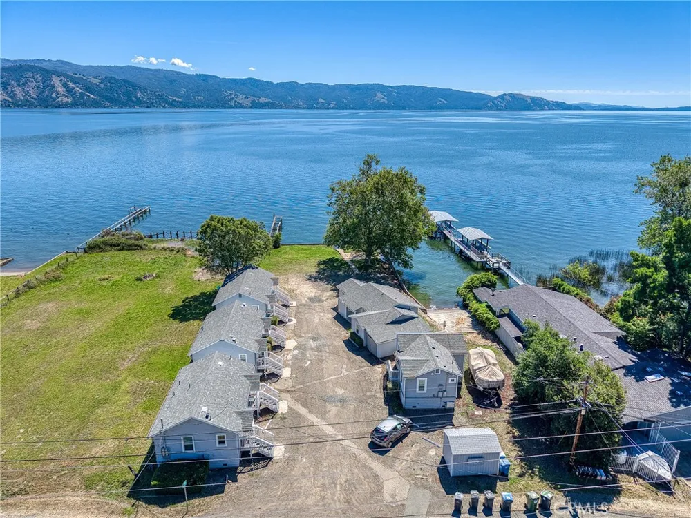 4550 Lakeshore Lakeport, CA 95453