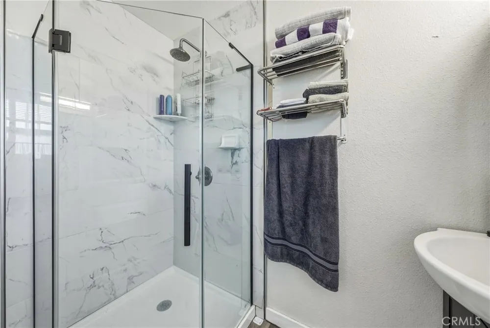 4550 Lakeshore Lakeport, CA 95453