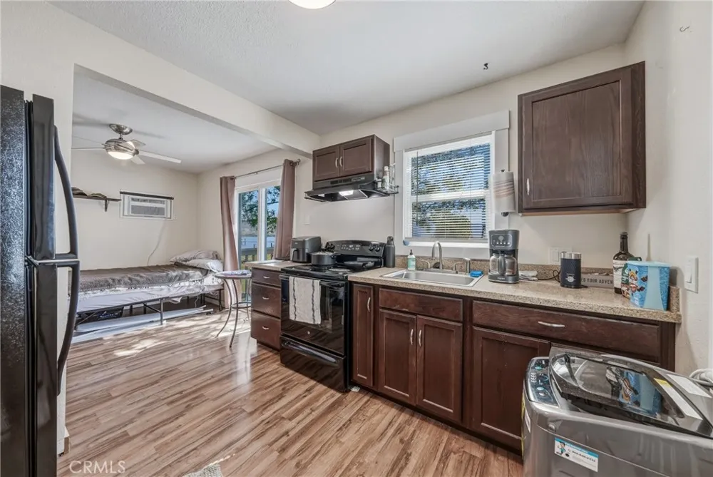 4550 Lakeshore Lakeport, CA 95453
