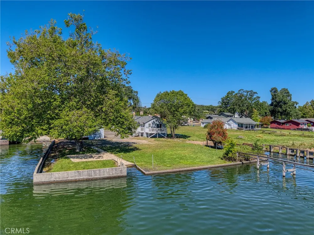 4550 Lakeshore Lakeport, CA 95453