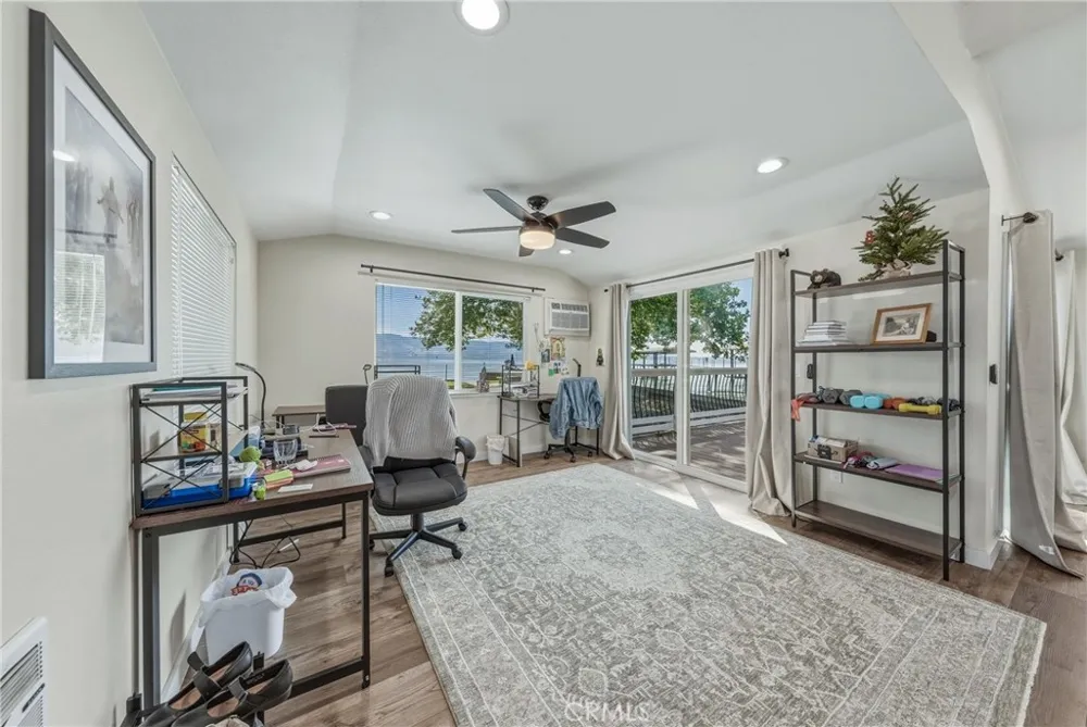 4550 Lakeshore Lakeport, CA 95453