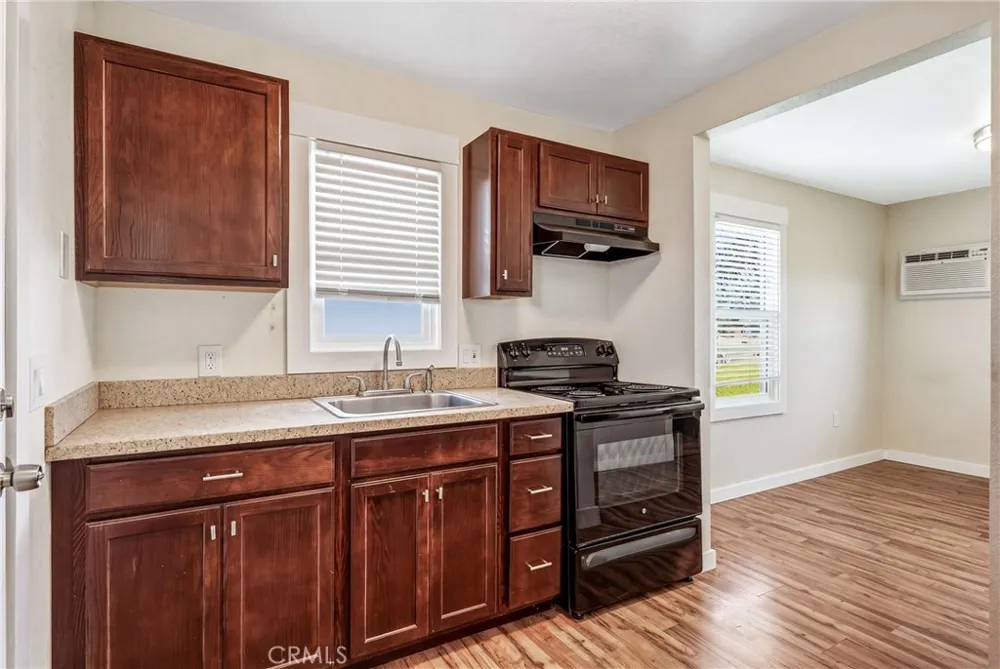 4550 Lakeshore Lakeport, CA 95453