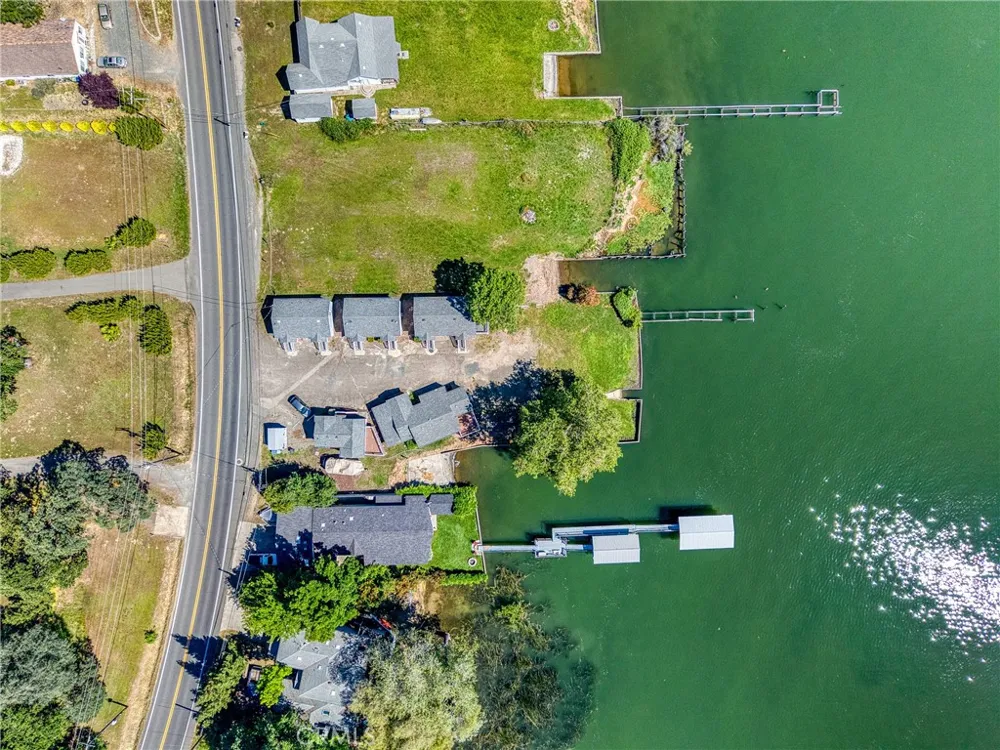 4550 Lakeshore Lakeport, CA 95453