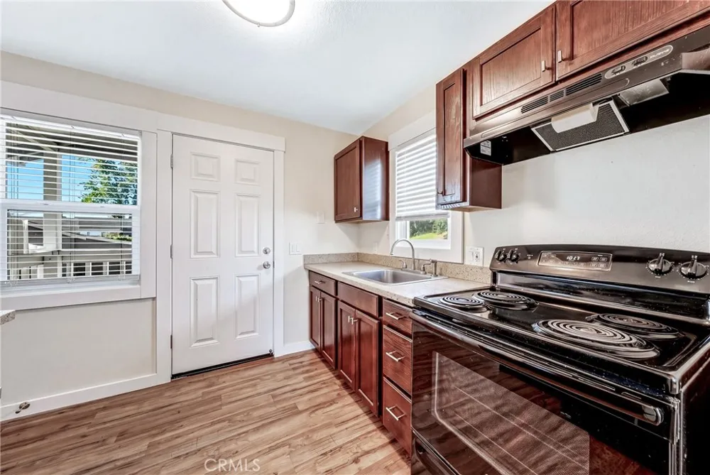 4550 Lakeshore Lakeport, CA 95453