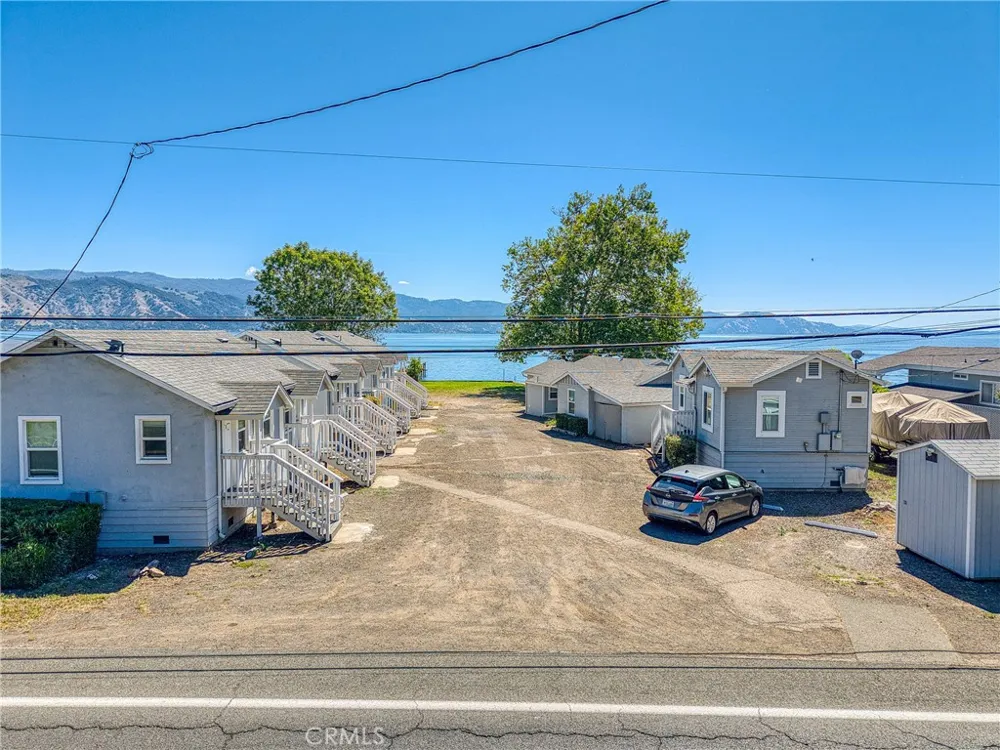 4550 Lakeshore Lakeport, CA 95453
