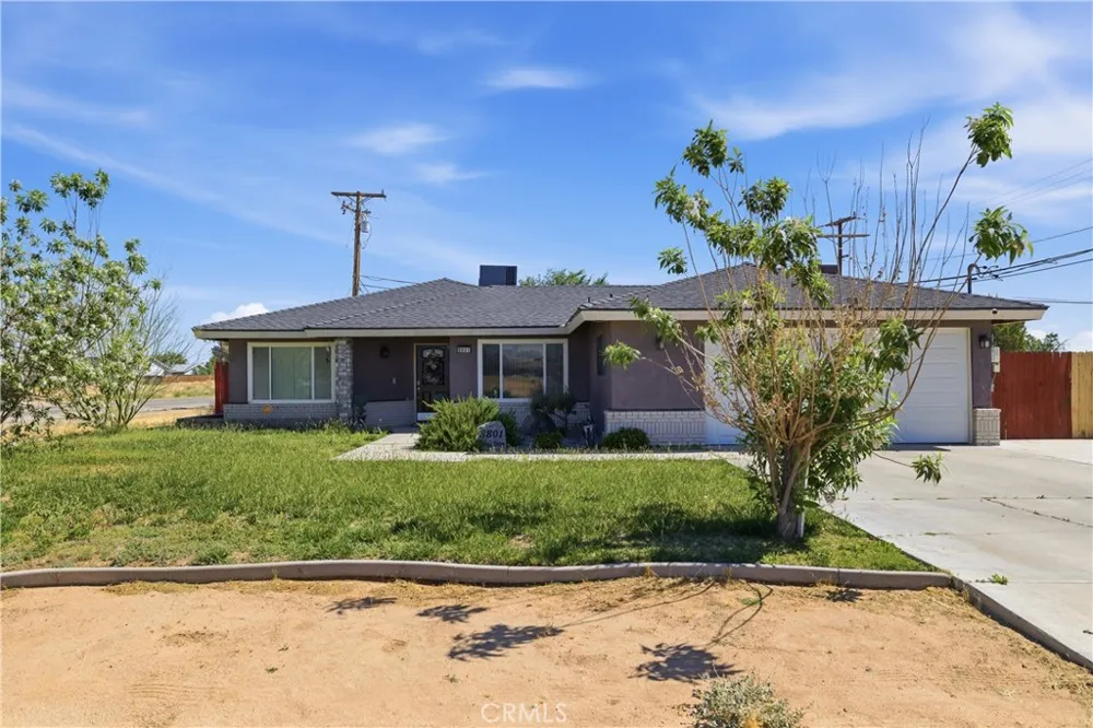 8801 Hickory California City, CA 93505
