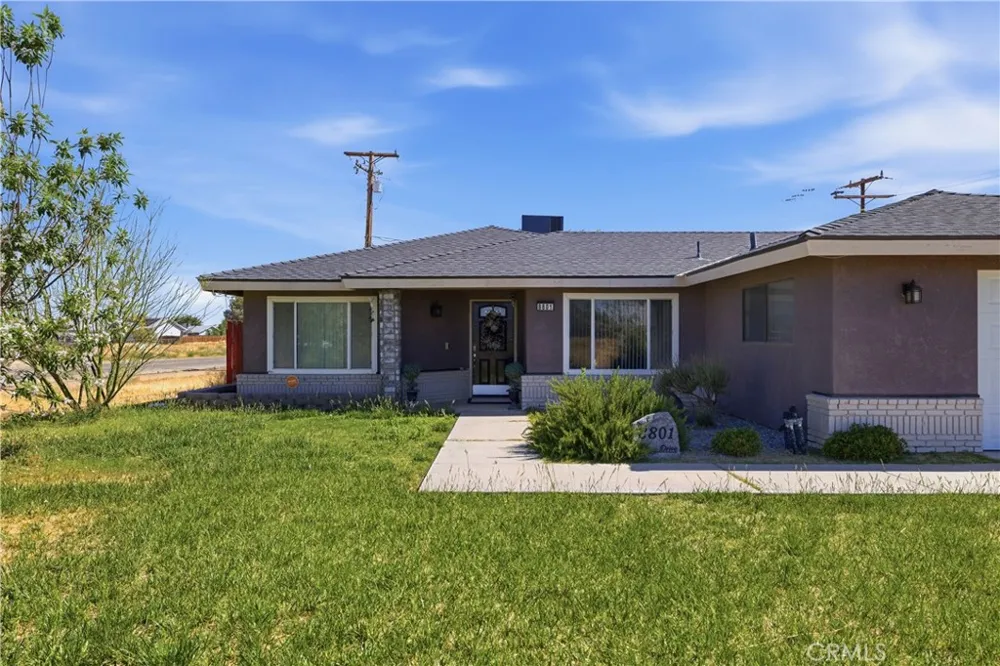 8801 Hickory California City, CA 93505