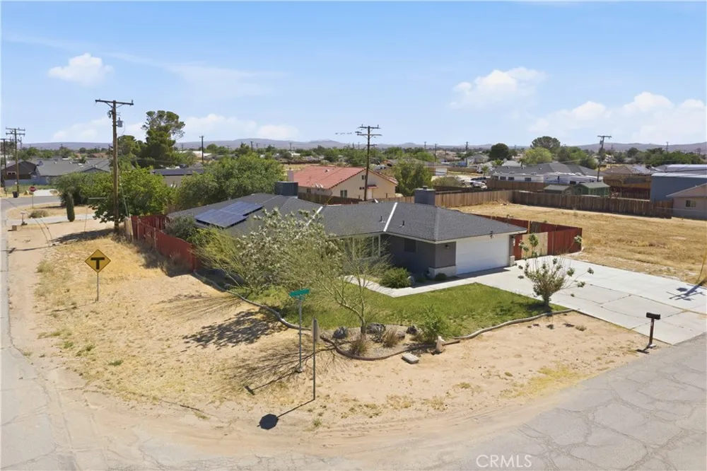 8801 Hickory California City, CA 93505