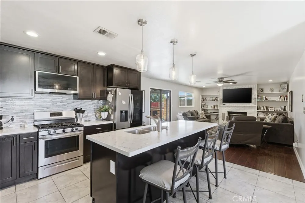 8801 Hickory California City, CA 93505