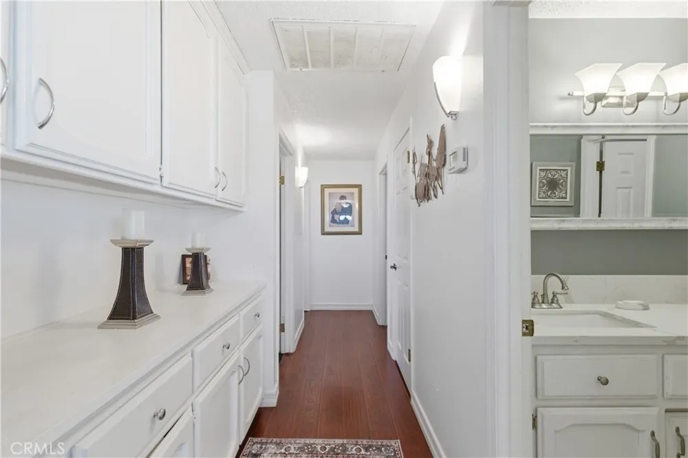 8801 Hickory California City, CA 93505