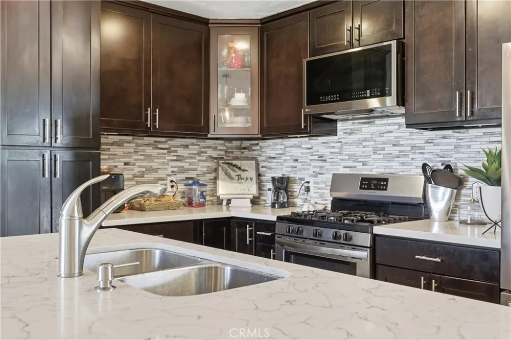 8801 Hickory California City, CA 93505