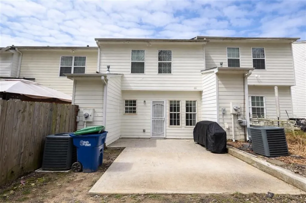6198 Shoals Loop Union City, GA 30291