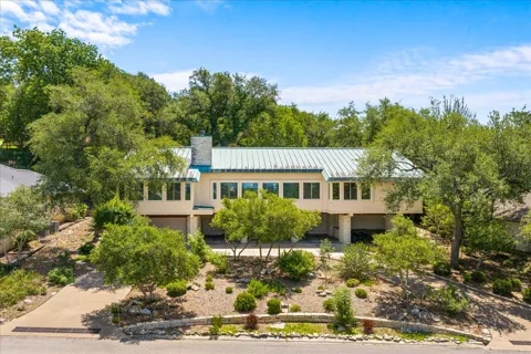 405 Valley View Drive