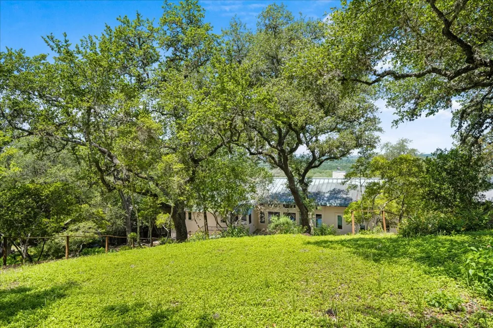 405 Valley View Drive La Grange, TX 78945