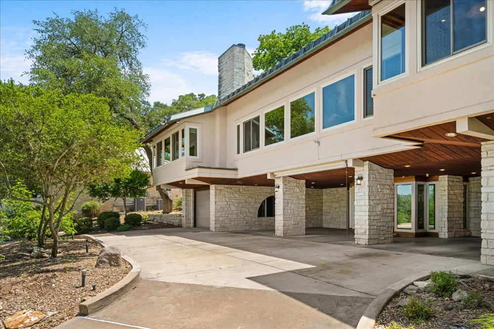 405 Valley View Drive La Grange, TX 78945