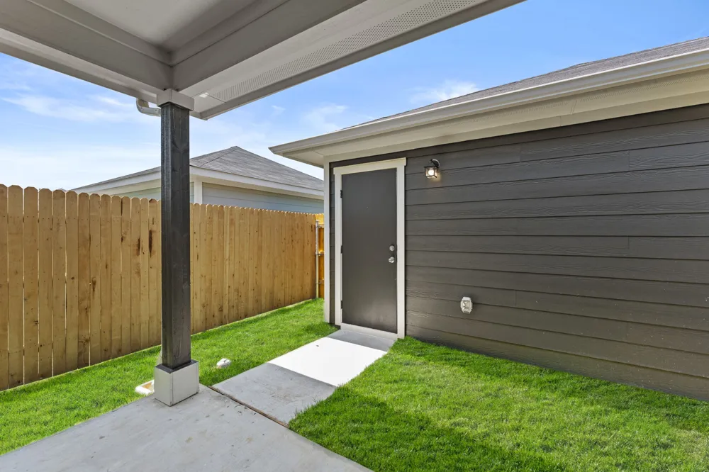 306 Nizao Lane Bastrop, TX 78602