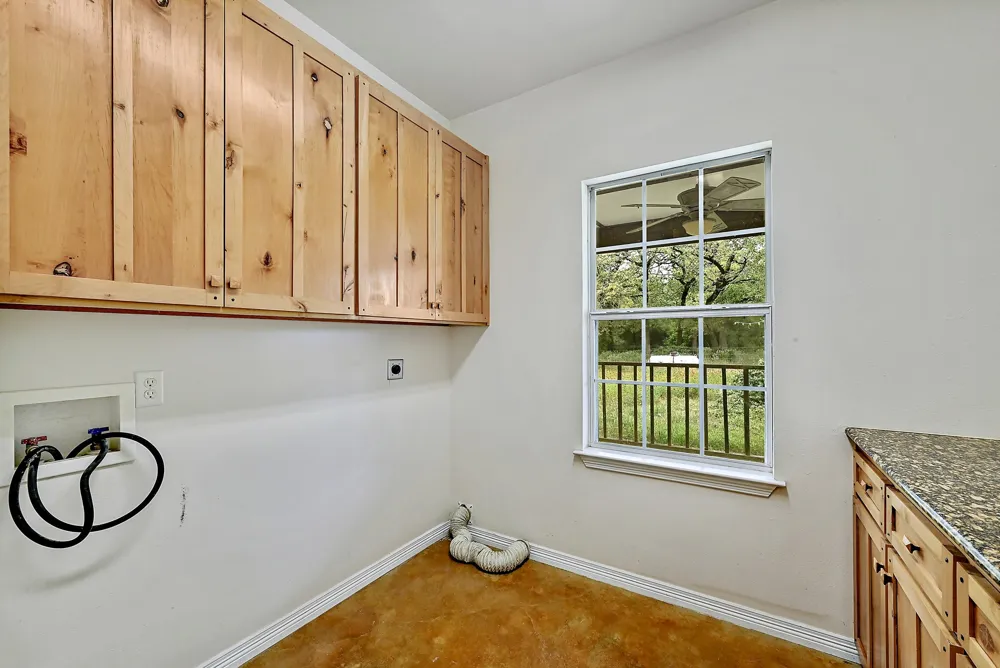 11791 Silver Springs Road Rockdale, TX 76567